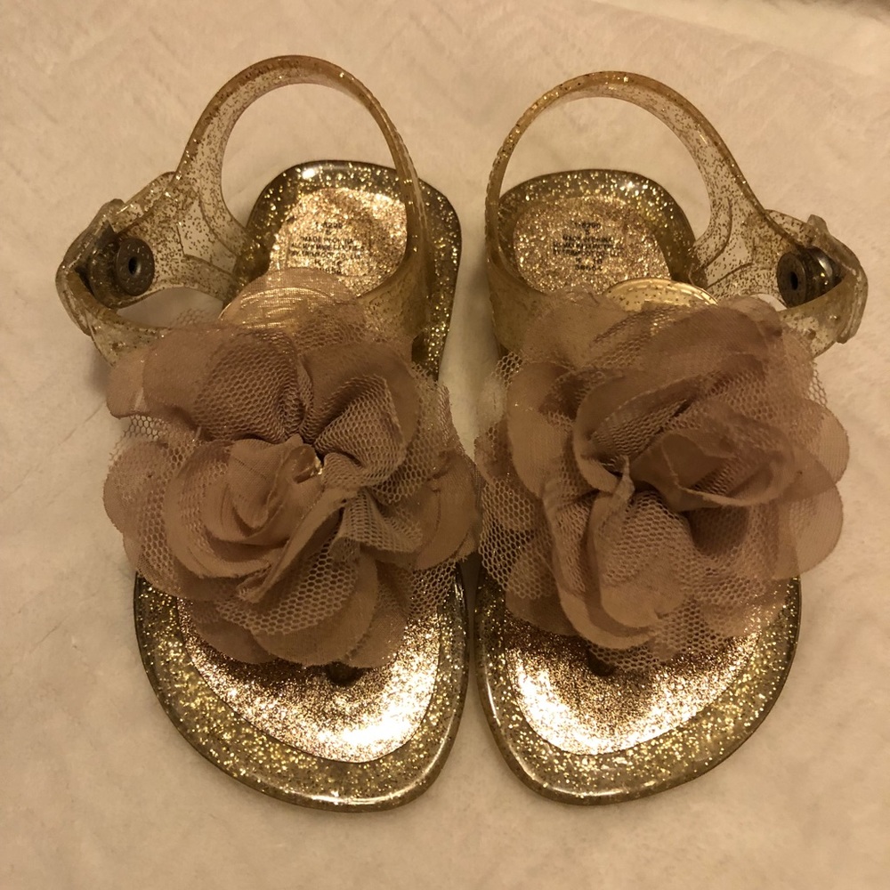Gold glitter flower sandals
